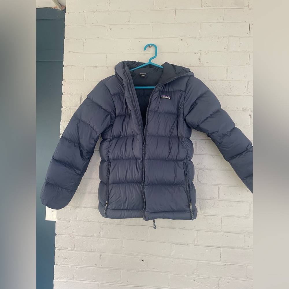 Patagonia Kids Navy Down Puffer size L/12